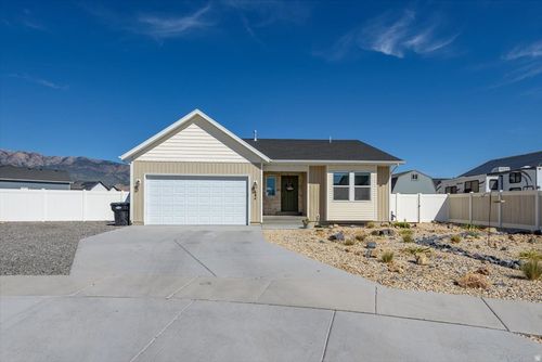 694 W Jedediah Way, Grantsville, UT, 84029-1252 | Card Image