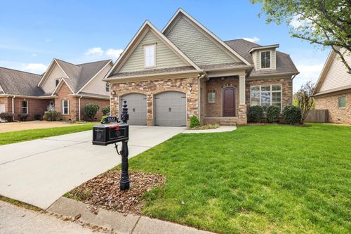 8651 Keystone Cir, Chattanooga, TN, 37421-8332 | Card Image