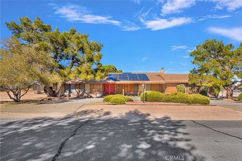 18110 Fairburn St, Hesperia, CA, 92345-7473 | Card Image