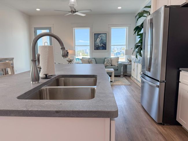 204 W Pine Ave, House other with 3 bedrooms, 4 bathrooms and 2 parking in Saint George Island FL | Image 13