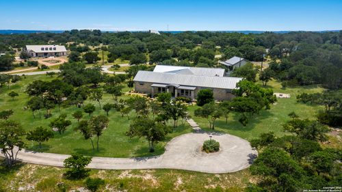 144 Mallard Dr, Boerne, TX, 78006-4502 | Card Image