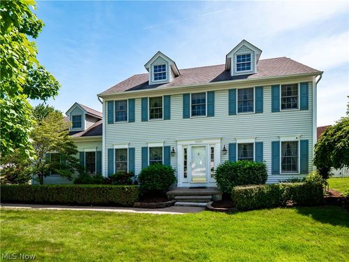 32225 Augusta Dr, Avon Lake, OH, 44012-2713 | Card Image