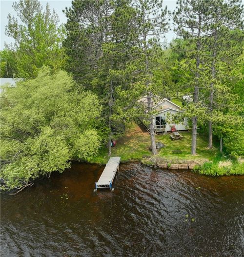 4980 E Tri Lakes Rd, Superior, WI, 54880-8637 | Card Image
