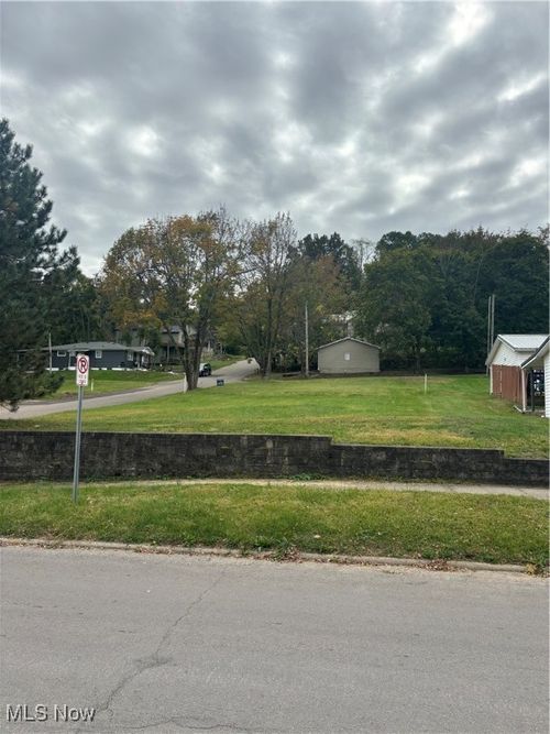 622 Grant Ave, Cambridge, OH, 43725-2832 | Card Image