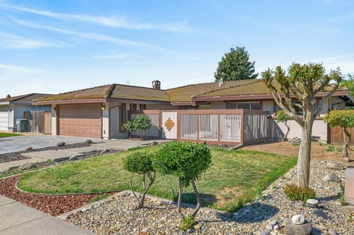 7394 Farm Dale Way, Sacramento, CA, 95831 | Card Image