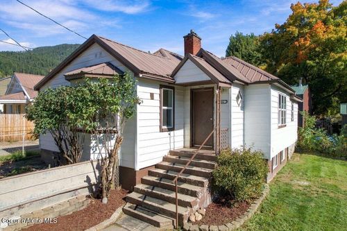 104 Western Ave, Silverton, ID, 83867-4403 | Card Image