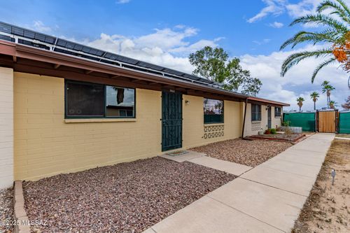 3886 S Evergreen Ave, Tucson, AZ, 85730-3926 | Card Image