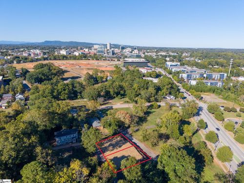 11 Urban St, Greenville, SC, 29605-3834 | Card Image