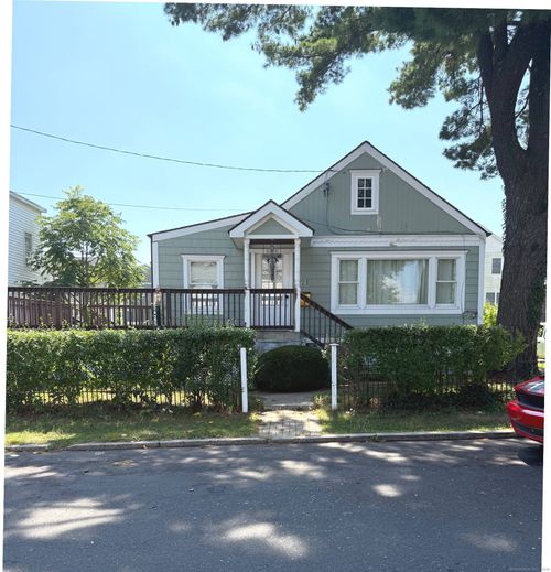 21 Saint Benedict Cir, Stamford, CT, 06902-5214 | Card Image