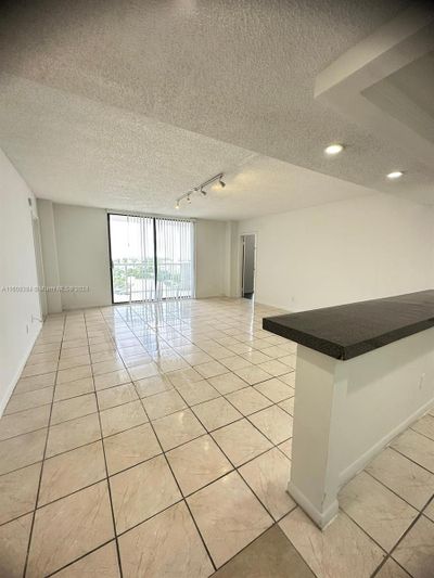 1209 - 13499 Biscayne Blvd, Condo with 2 bedrooms, 2 bathrooms and null parking in North Miami FL | Image 3