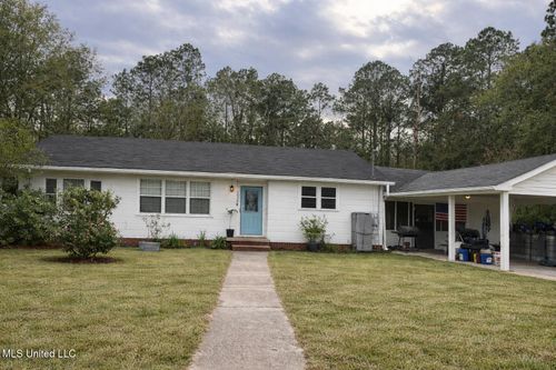 2212 E Canal St, Picayune, MS, 39466-4805 | Card Image