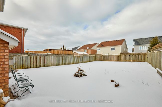 1152 Ashcroft Crt, House other with 4 bedrooms, 3 bathrooms and 4 parking in Oshawa ON | Image 37