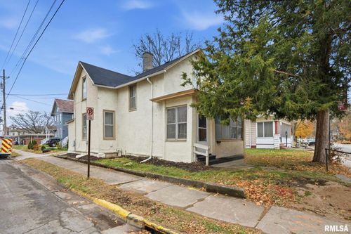 903 17th St, Rock Island, IL, 61201-2724 | Card Image