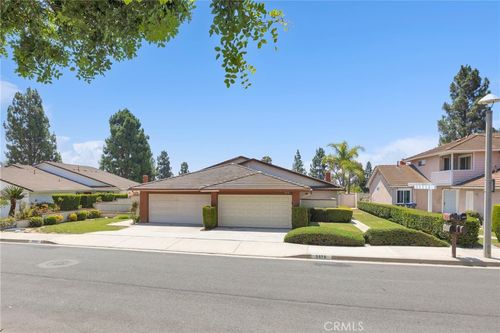 3670 Sherwood Dr, Yorba Linda, CA, 92886-7911 | Card Image