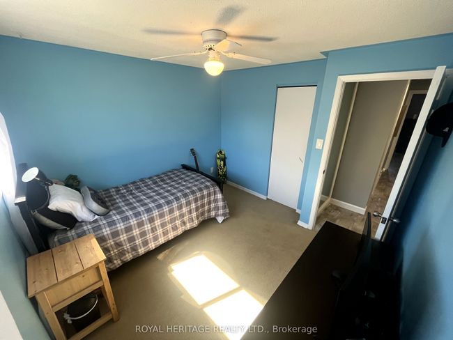 681 Athol St E, House attached with 4 bedrooms, 2 bathrooms and 5 parking in Oshawa ON | Image 19