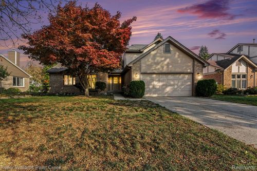 4894 Pickford Dr, Troy, MI, 48085-4981 | Card Image