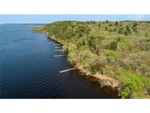 306 Cove Rd, Hudson, WI, 54016-8181 | Card Image