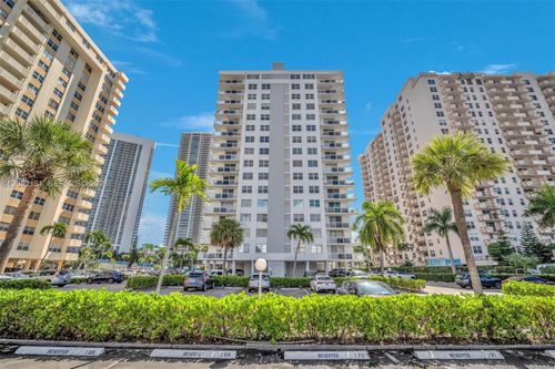 ph3-1849 S Ocean Dr, Hallandale Beach, FL, 33009-4955 | Card Image