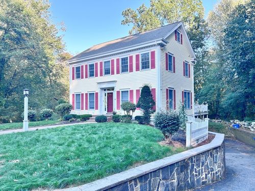 24 Nugent Ln, Reading, MA, 01867-1112 | Card Image