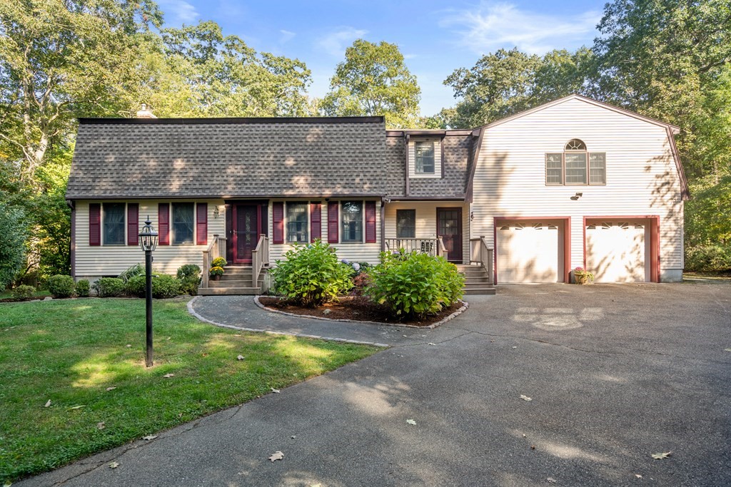 22 Robbin Rd, Sold in Canton - eXp Realty