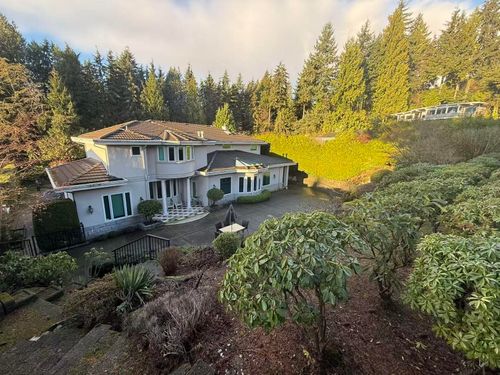841 Highland Dr, West Vancouver, BC, V7S2G6 | Card Image