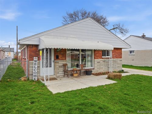 4436 15th St, Wyandotte, MI, 48192-7012 | Card Image