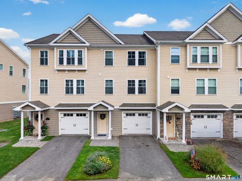 26-26 Village Xing, Niantic, CT, 06357-2363 | Card Image