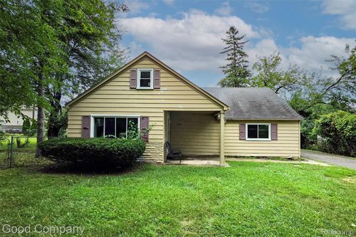 3685 Cone Ave, Rochester Hills, MI, 48309-4371 | Card Image