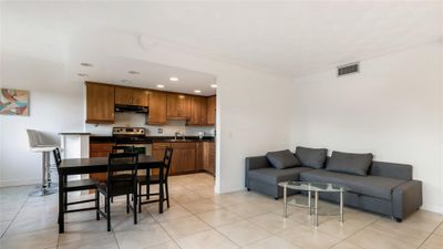 316-C - 1967 S Ocean Boulevard Boulevard, Condo with 1 bedrooms, 1 bathrooms and null parking in Lauderdale By The Sea FL | Image 3