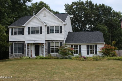 17 Bayberry Dr, Malta, NY, 12020-6307 | Card Image