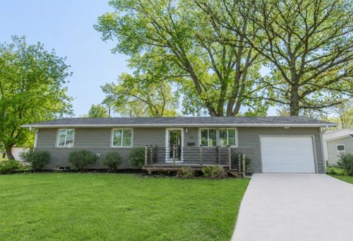 106 Superior St, Emmetsburg, IA, 50536-1036 | Card Image