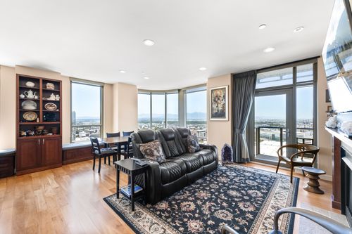22034-99 W South Temple, Salt Lake City, UT, 84101-4725 | Card Image