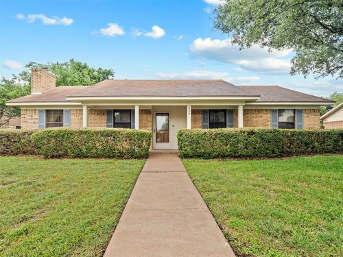 228 Monterrey Dr, Hewitt, TX, 76643-3028 | Card Image