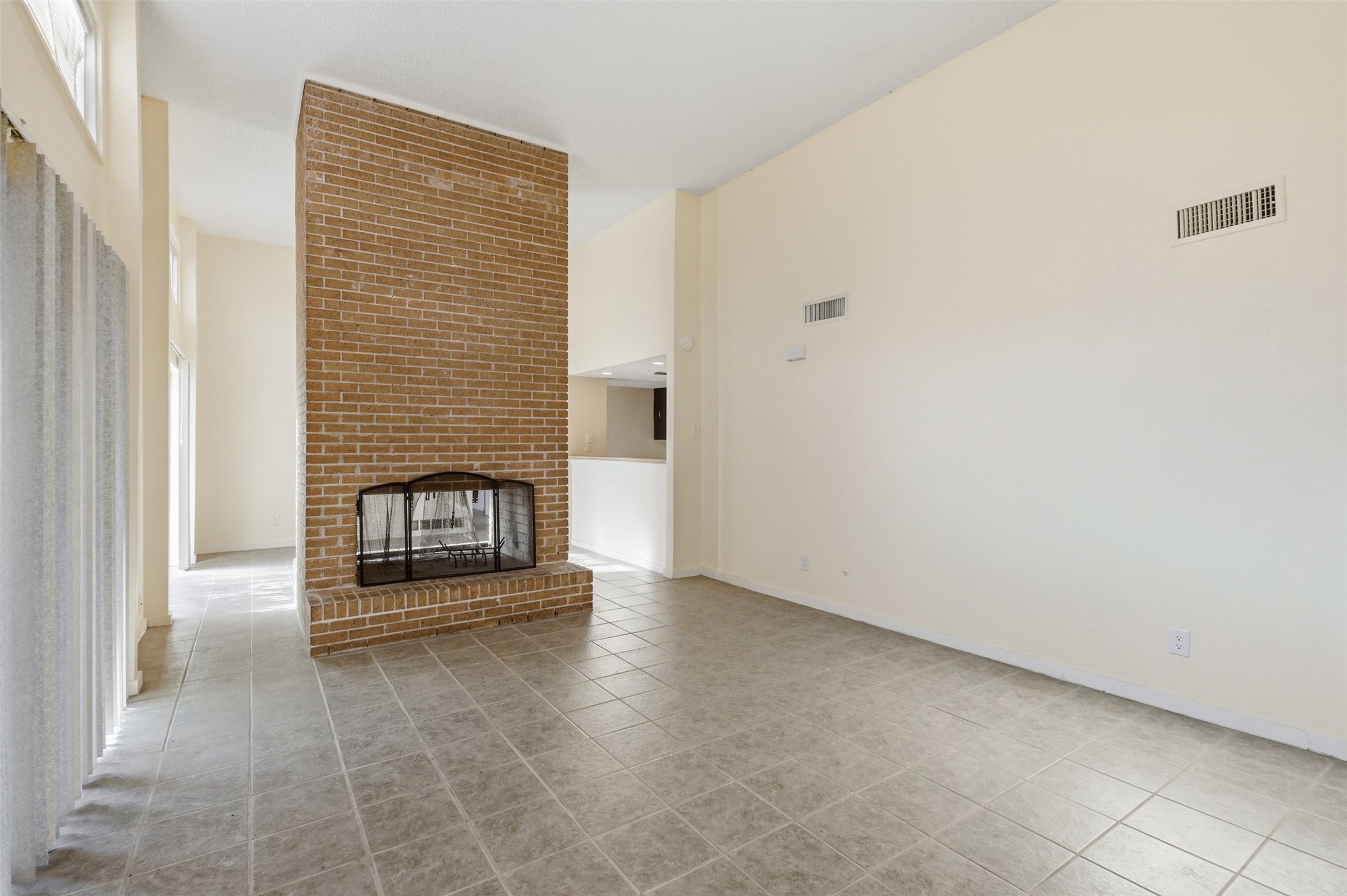 Residential Lease in Garland 3