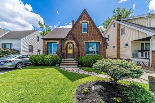 7415 Jameson Rd, Parma, OH, 44129-2815 | Card Image