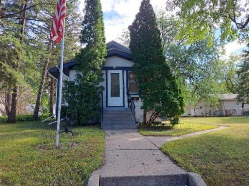 622 S 9th St, Montevideo, MN, 56265-2223 | Card Image