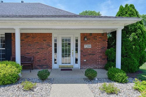 7200 Briscoe Vista Way, Louisville, KY, 40228-1667 | Card Image