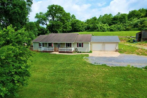 495 Vale Cir, Marion, VA, 24354-6500 | Card Image