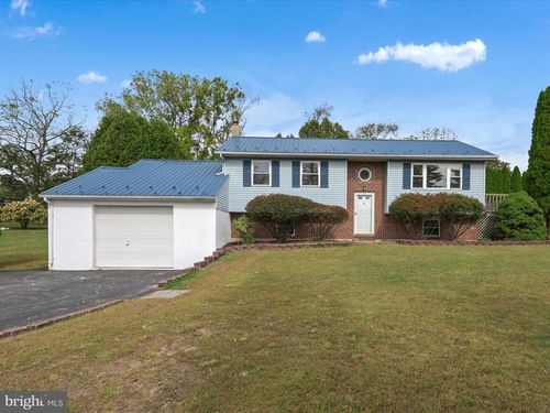 1165 Custer Dr, AUBURN, PA, 17922-9243 | Card Image