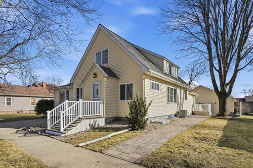 204 E Baker St, Arlington, MN, 55307-4557 | Card Image