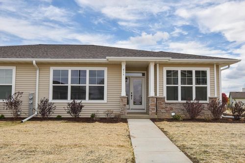 b-615 Hunter Oaks Boulevard, WATERTOWN, WI, 53094 | Card Image