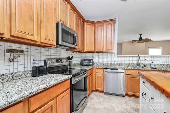 Kitchen | Image 23