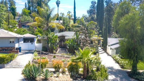 21720 Dumetz Rd, Woodland Hills, CA, 91364-4528 | Card Image