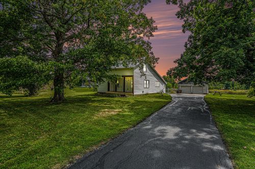 2980 18 Mile Rd Ne, Cedar Springs, MI, 49319-8633 | Card Image