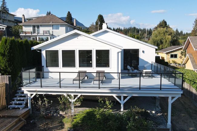 679 Corlett Road, House other with 3 bedrooms, 3 bathrooms and 6 parking in Gibsons BC | Image 38