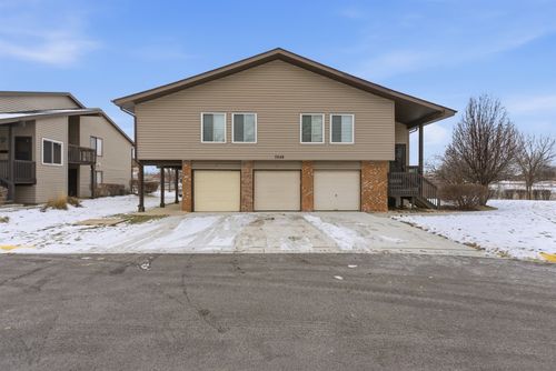 unit-2-7526 Bristol Ln, Hanover Park, IL, 60133-2589 | Card Image