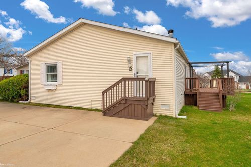 15 Ridgeway Street, Saline, MI, 48176 | Card Image