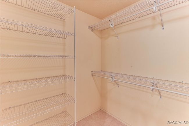 8087 E Decatur Ct, House other with 3 bedrooms, 2 bathrooms and 3 parking in Floral City FL | Image 27