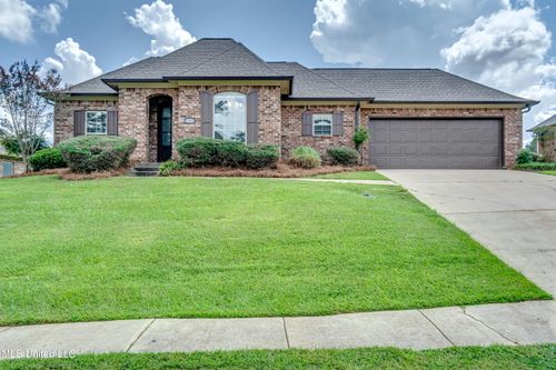 812 Willow Grande Cir, Brandon, MS, 39047-8347 | Card Image