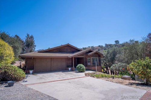 20455 Fortuna Del Sur, Escondido, CA, 92029-4505 | Card Image